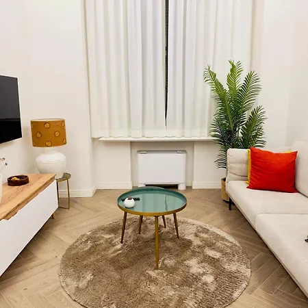 Apartament Cuore Di Brera, Unique Location, Great Charm Mediolan